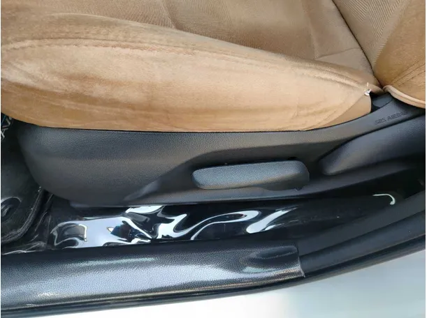 Car image 31
