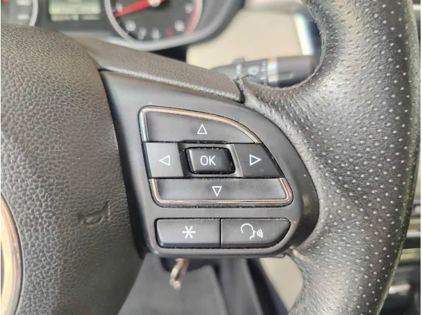 Car image 38