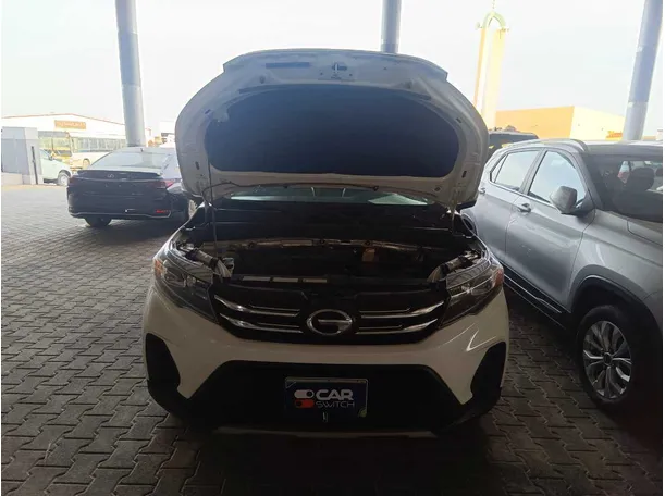 Car image 18