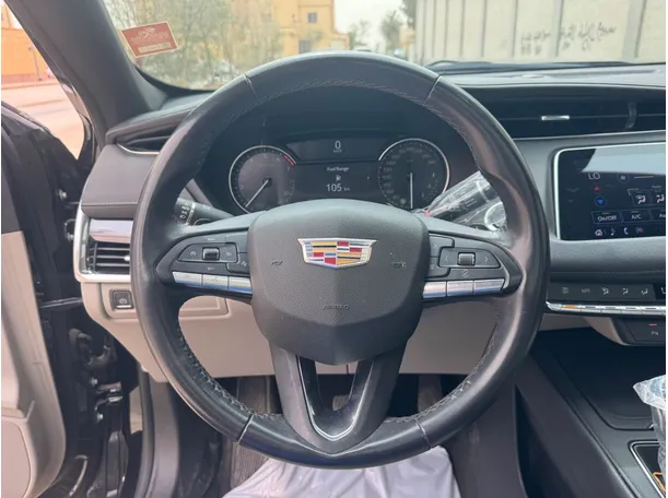 Car image 17