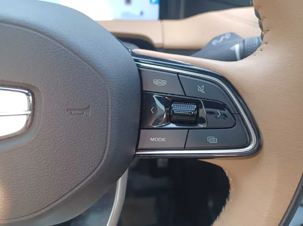 Car image 21