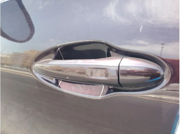 Car image 26