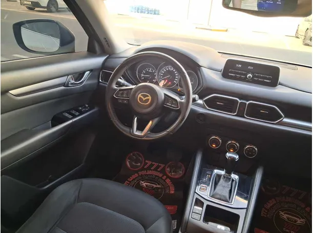 Car image 18