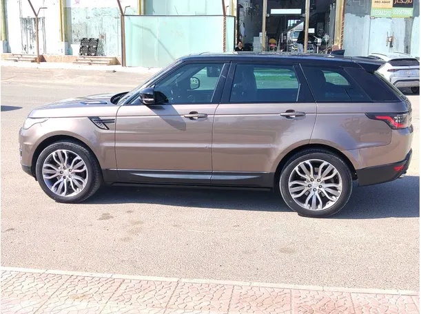 Car image 8