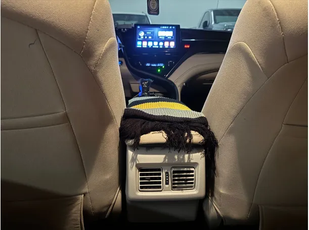 Car image 21