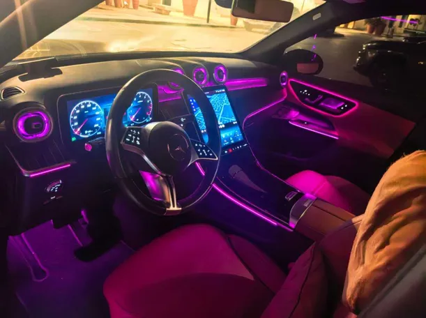 Car image 8