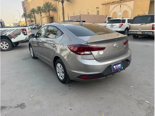 Car image 7