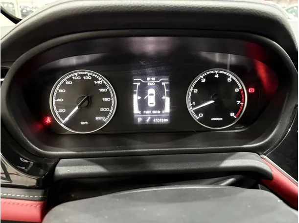 Car image 12