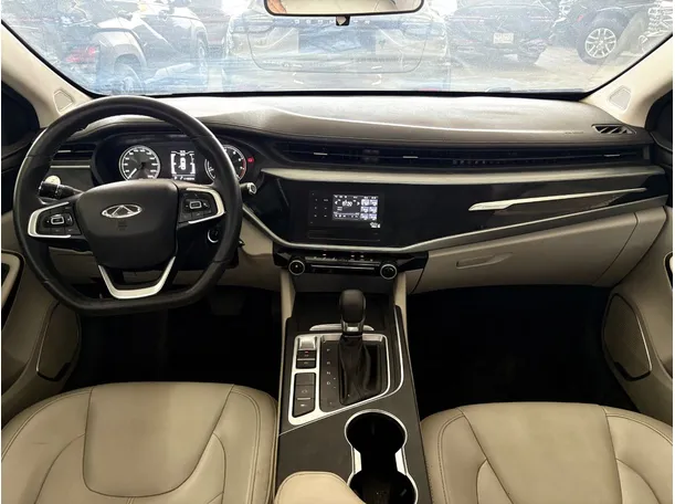 Car image 17