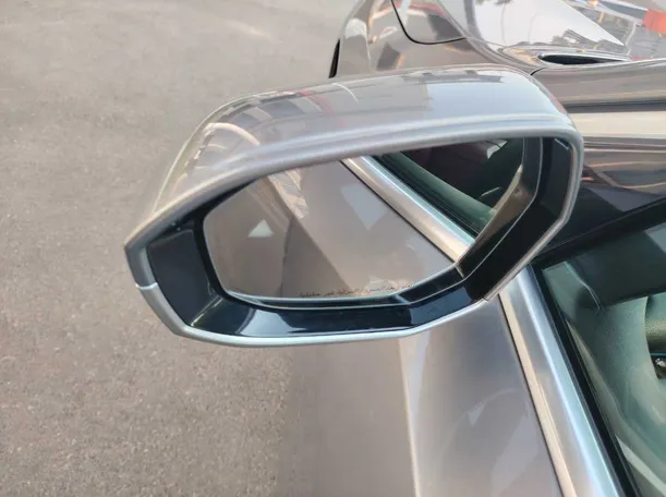 Car image 34