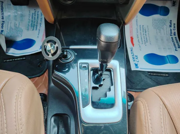Car image 20