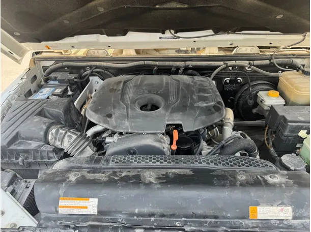 Car image 19