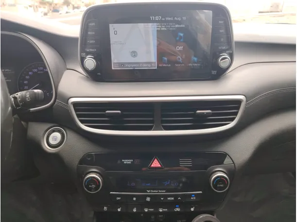 Car image 21