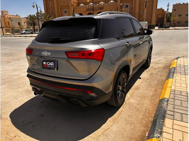 Car image 5