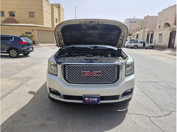 Car image 26