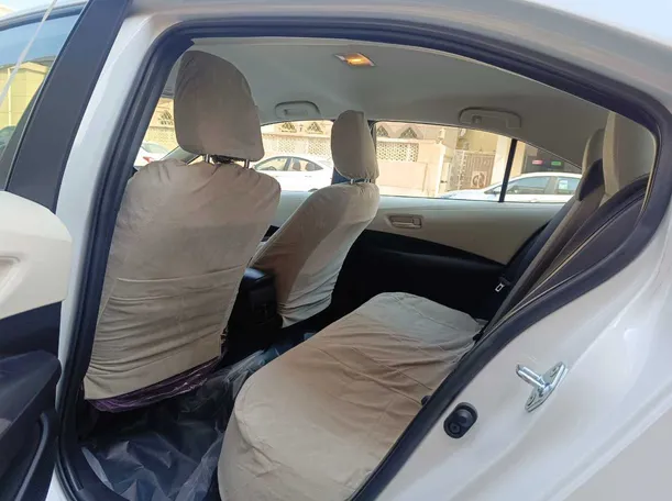 Car image 18