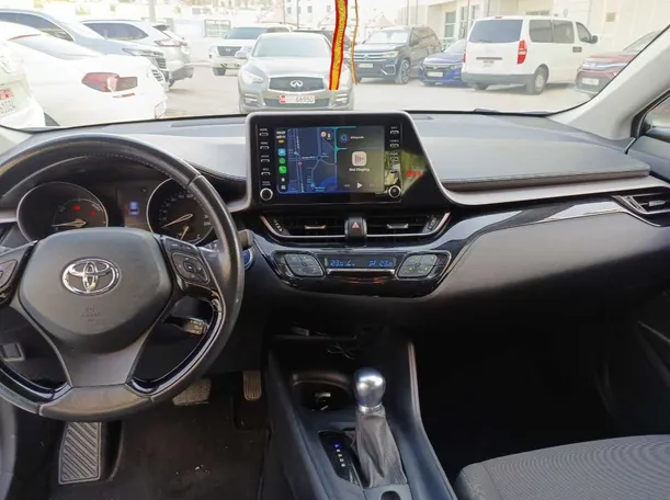 Car image 14