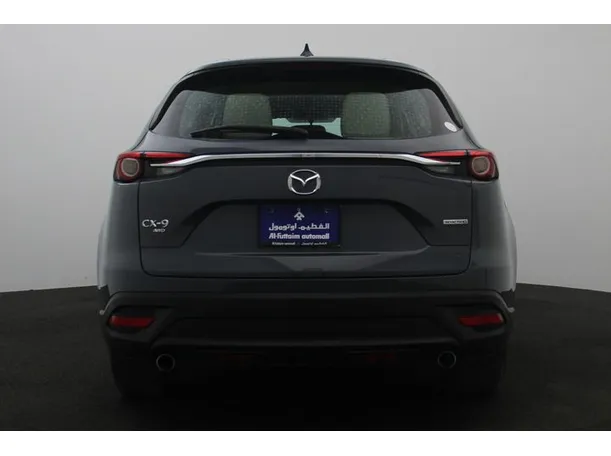 Car image 12