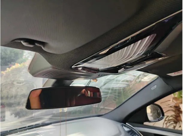 Car image 34