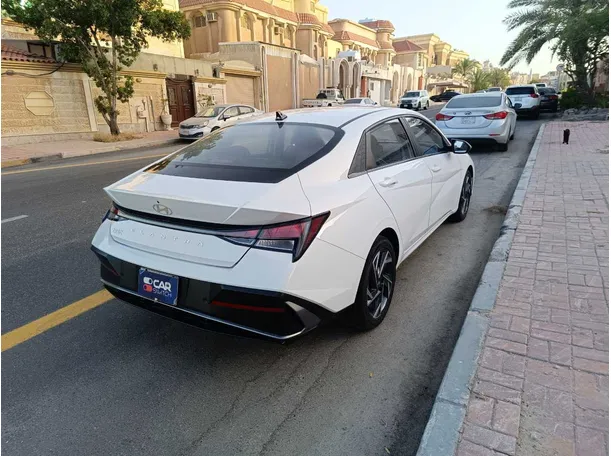 Car image 5