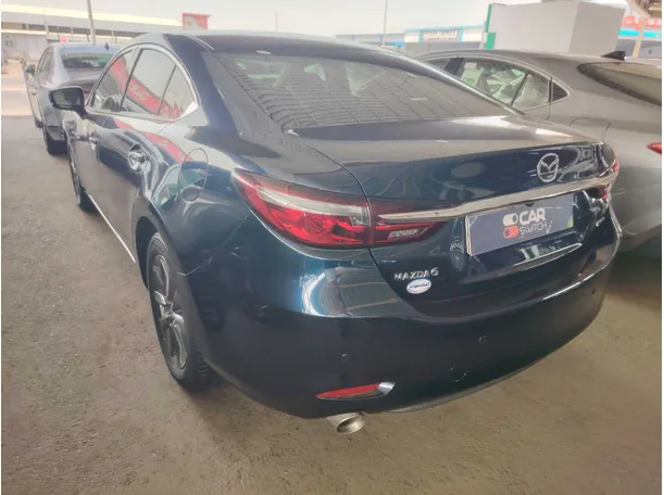 Car image 8