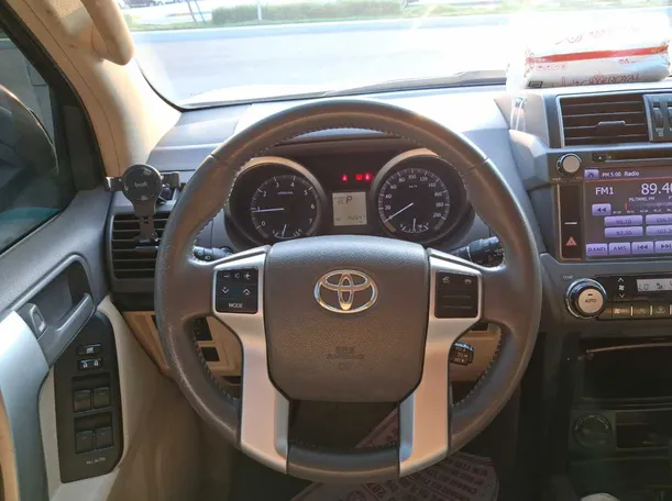 Car image 18