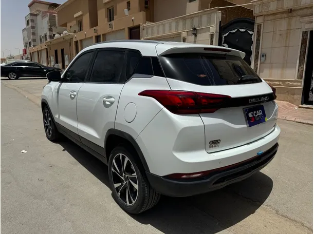 Car image 7