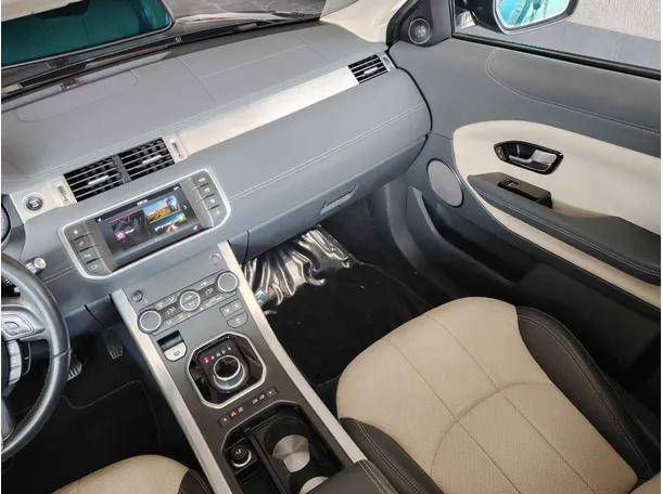 Car image 25