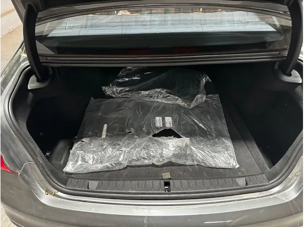 Car image 23