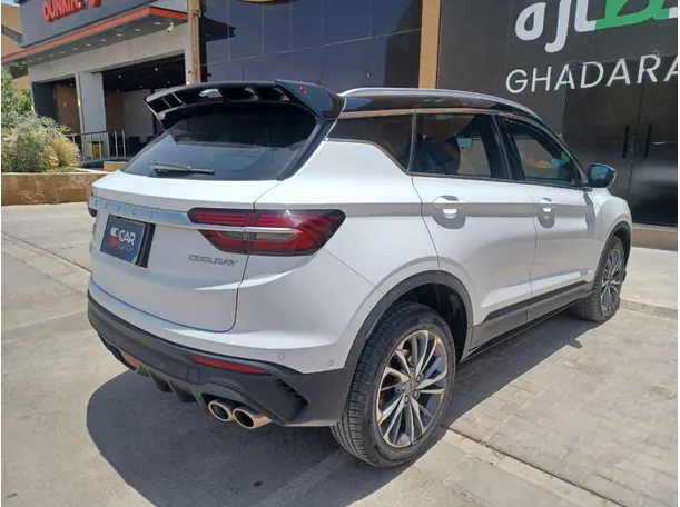 Car image 5