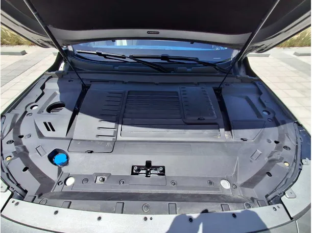 Car image 20