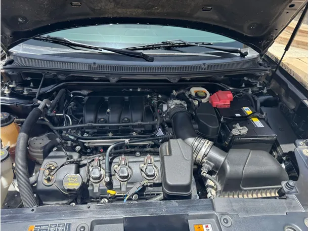 Car image 24