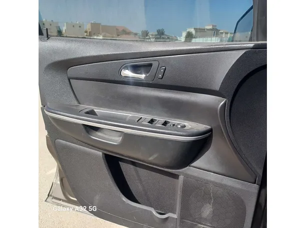 Car image 29