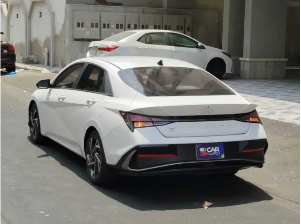 Car image 7