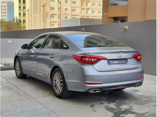 Car image 7