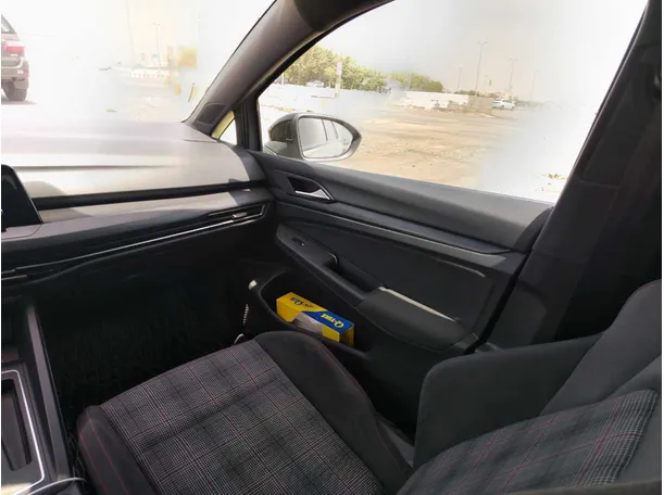 Car image 34