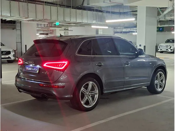 Car image 7