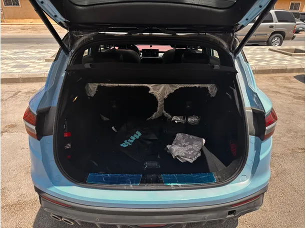 Car image 23