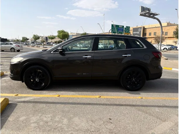 Car image 8