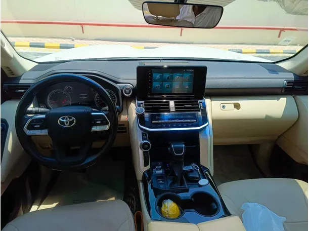 Car image 21