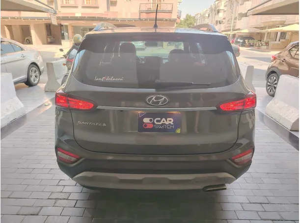 Car image 6