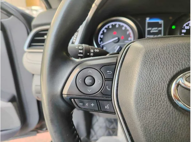 Car image 33