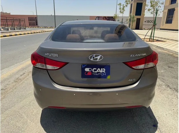 Car image 6