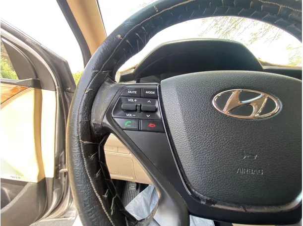 Car image 20