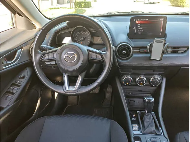 Car image 17