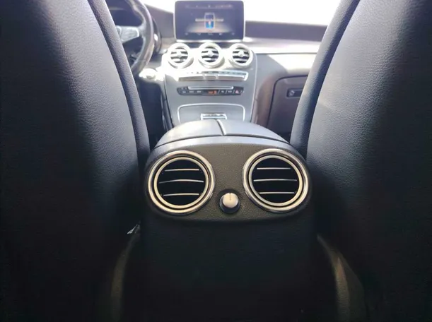 Car image 32