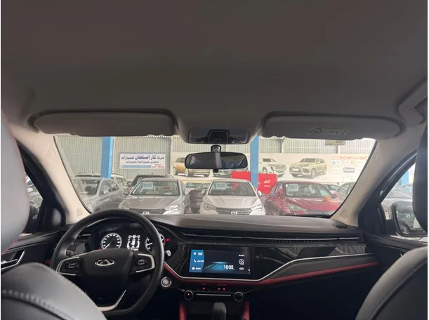 Car image 16