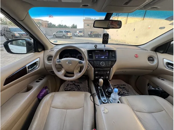 Car image 15