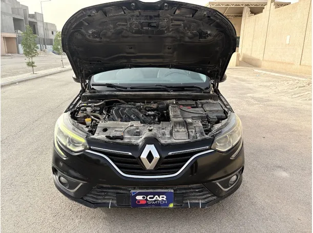 Car image 25