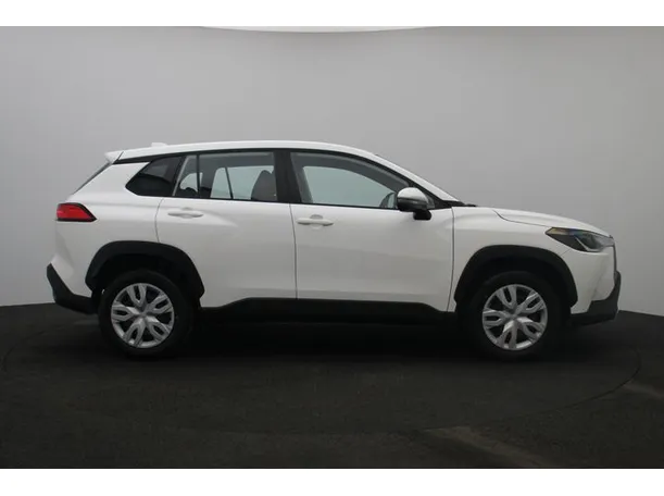 Car image 13